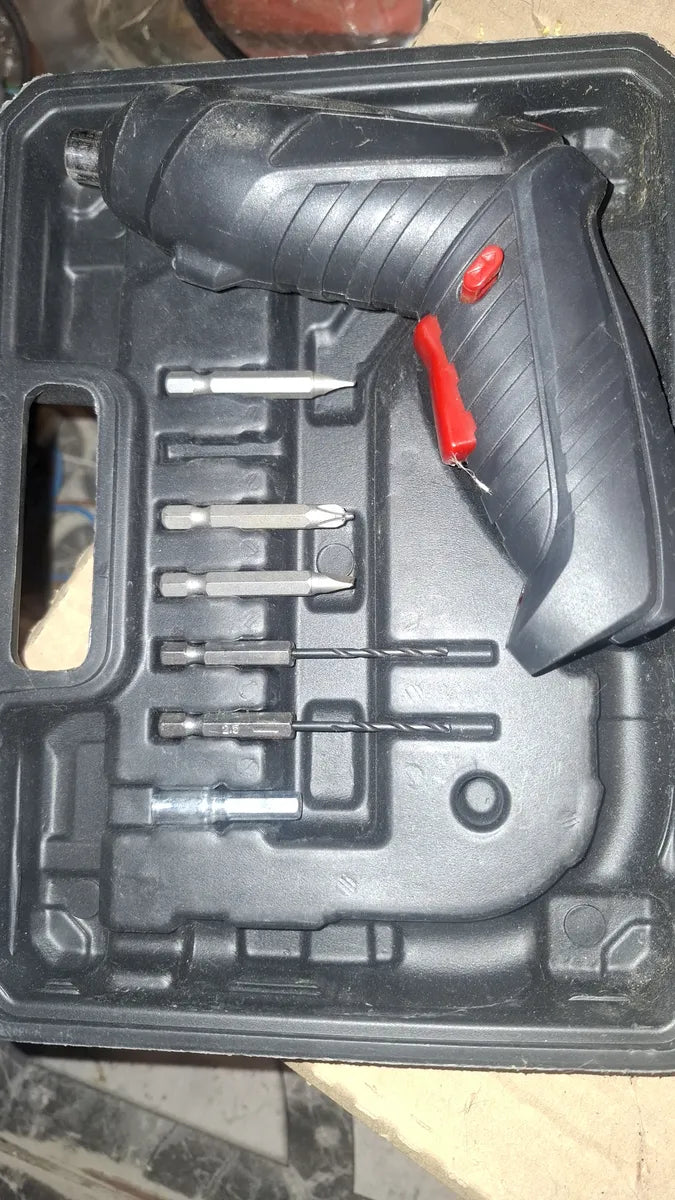 KIT DESTORNILLADOR ELÉCTRICO INALAMBRICO - INVLUYE MALETIN CON 47 PIEZAS